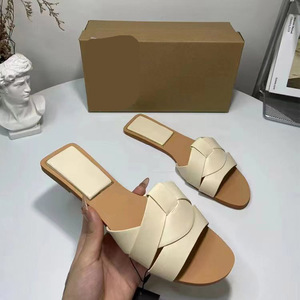 รองเท้าแตะแบบเปิดนิ้วเท้า ดีไซน์สายไขว้ สวมใส่สบาย ระบายอากาศได้ดี น้ำหนักเบา แฟชั่นใหม่สำหรับผู้หญิง สีนู้ด - Product Image 1
