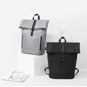 Nouveau style transfrontalier pour hommes européens/américains : Sac à dos à fermeture roll-top, idéal pour le travail ou les loisirs, imperméable - Product Image 2
