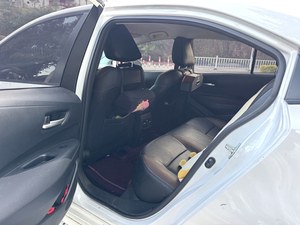 Autos al <span class=keywords><strong>Precio</strong></span> Más Bajo, Autos Usados de Segunda Mano, Toyota <span class=keywords><strong>Corolla</strong></span> <span class=keywords><strong>Hatchback</strong></span> SE 4dr <span class=keywords><strong>Hatchback</strong></span> CVT Usado en Venta - Product Image 5