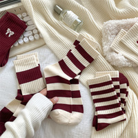 Chaussettes mi-mollet rayées rouge et blanc pour femme, en coton doux, avec nœud brodé, 5 paires, chaudes, décontractées, pour l'automne, usage quotidien, en stock