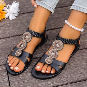 Sandales plates bohèmes à strass avec décor médaillon circulaire, bride cheville tressée et dos élastique – Chaussures d'été pour la plage - Product Image 2