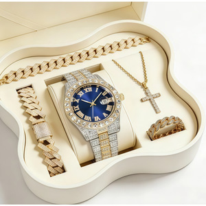 Set di Gioielli Hip Hop da Uomo all'Ingrosso: Orologio <span class=keywords><strong>al</strong></span> Quarzo con Diamanti, Collana a Catena Cubana, Bracciale e Anello - Confezione Regalo - Product Image 3