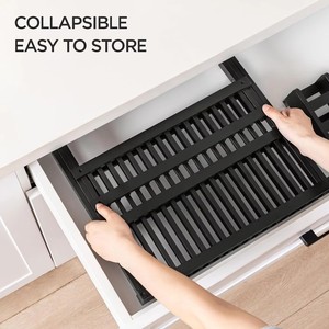 Escurridor de Platos Plegable de Bambú Negro de 2 Niveles, Escurridor de Platos Plegable con Juego de Porta Utensilios - Product Image 4