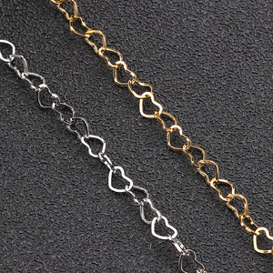 Chaîne en acier inoxydable en forme de cœur, couleur or 18 carats, chaîne de clavicule pour femme, chaîne décorative pour le corps, à porter au quotidien - Product Image 3