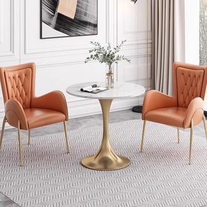 Chaise de salle à manger moderne en cuir capitonné avec pieds dorés pour usage domestique ou commercial - Product Image 2