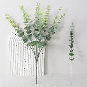Flower Delight - Hojas Artificiales de Eucalipto de 78 cm, de Plástico, para Decoración de Bodas y Hogar - Product Image 3