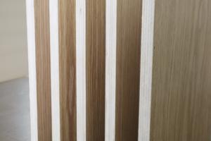 Contreplaqué recouvert de placage d'érable |   Surface plate doublement poncée |   Panneaux muraux en bois blanc et acacia avec âme en bois d'hévéa - Product Image 3
