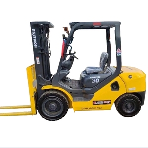 Excellent Condition Used Original Japan Komatsu 3-Ton Diesel Forklift FD30 Hydraulic <b>Side</b> Shifter Two Stage Mast in Stock - Product Image 1