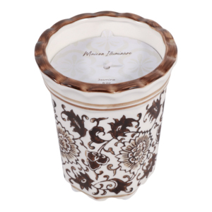 Candela Profumata in Ceramica con Bordo Decorativo Ondulato, Elegante Accento Votivo per Arredamento Interno ed Esterno - Product Image 3