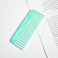 Peigne à cheveux en acétate à dents larges avec logo personnalisé pour la mode coréenne, doté de propriétés antistatiques et d'un design coloré