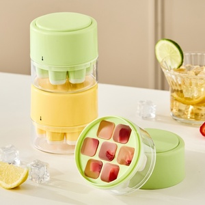 Mini Molde de Hielo con Tapa para Refrigerador, Bandeja de Hielo de Plástico para Uso Doméstico, Molde de Cubitos Pequeños, Apto para Alimentos, Sostenible y Ecológico - Product Image 1