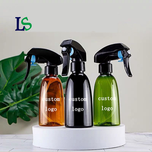 Bouteille de pulvérisation personnalisée de 200 ml, pulvérisateur d'eau professionnel pour salon de coiffure, brumisateur en plastique pour <span class=keywords><strong>coiffeur</strong></span>, outil de coiffage - Product Image 1