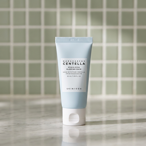 SKIN1004 Masque de nuit hydratant et apaisant à la Centella Asiatica de Madagascar Hyalu-Cica 30ml, masque de nuit coréen - Product Image 2
