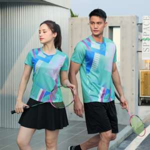 Vente en gros d'usine de t-shirts en tissu élastique grande taille pour hommes, t-shirts de sport décontractés pour le fitness, la course à pied et l'entraînement - Product Image 4