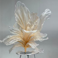 Centre de table géant fait main en organza et soie, fleurs géantes pour accessoires de mariage