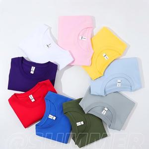 Camiseta con diseño de logotipo personalizado OEM, camisetas de manga corta de Color sólido, Camiseta clásica unisex para hombre - Product Image 2