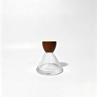 Flacon de parfum conique en verre de 50 ml, élégant et minimaliste, avec bouchon en bois