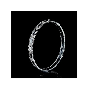 Bracelet élégant en diamant le plus demandé, parfait pour les mariages ou les anniversaires et les vêtements de luxe quotidiens disponibles à la vente - Product Image 1