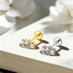 Pendiente de Oreja de Titanio G23 con Baño de Oro de 18K, Estándar YS ASTM F136, con Parte Trasera Plana y Rosca Interna - Product Image 2