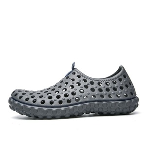 Chaussures d'été décontractées pour hommes, à enfiler, perforées, confortables, durables, chaussures fraîches pour activités nautiques et plage, chaussures de plage pour femmes et couples - Product Image 5
