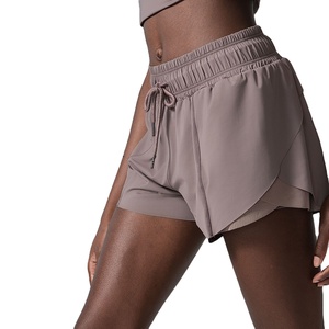 Aoyema Nouveau Deux-en-un Sentiment de Nude Femmes Skinproof Cool Yoga Shorts Fitness Workout <span class=keywords><strong>Running</strong></span> Gym Wear Sports Loose Shorts - Product Image 1