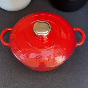 Casserole émaillée rétro de 24 cm avec deux poignées – Compatible gaz et induction - Product Image 3