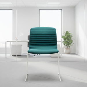 Chaise de réunion moderne VAGHI, dossier blanc en tissu, structure en bois, base en métal noir type traîneau - Product Image 6