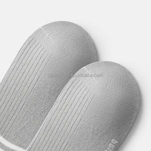 Chaussettes invisibles conçues pour être parfaitement dissimulées à l'intérieur de votre chaussure. Convient pour l'été - Product Image 2
