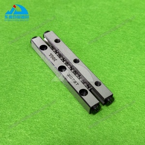 Rail à rouleaux croisés THK 3075T 2045T 2060T 3050T 3100T 4120T 4160T 4200T <span class=keywords><strong>6100T</strong></span> 6200T T T T - Product Image 2