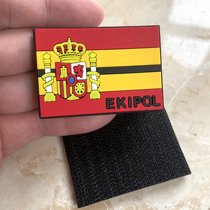 Пользовательский 3D Флаг Логотип Спортивная форма рука мягкие этикетки резиновые ПВХ Патчи с крючком и петлей - Product Image 6