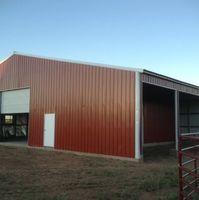 Chine Structure en acier préfabriquée Construction maison abri d'auto chenil pour chien entrepôt de ferme isolé grange à foin stockage ferme urbaine