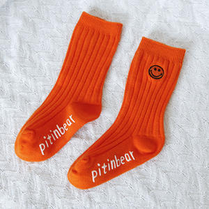 Grosir penawaran kaus kaki katun anak-anak kaus kaki pendek warna polos mode berpendar bergaris lucu kaki bayi - Product Image 3