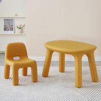 Ensemble table et chaises en plastique pour enfants, personnalisable, en PE écologique, vente en gros d'usine, pour chambre de bébé