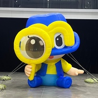 Mascotte gonflable géante de 2,5 m/8,2 pi en forme de garçon tenant une loupe, personnage de dessin animé gonflable en tissu Oxford pour publicité