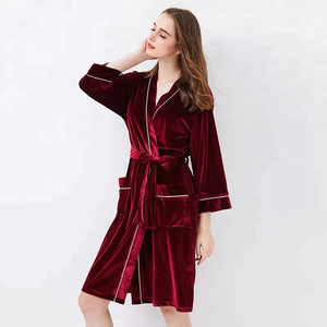 <span class=keywords><strong>Accappatoio</strong></span> da Donna in Velluto Ultra-Morbido, Stile Romantico e Traspirante, con Vita Elastica, ODM, in Vendita - Product Image 3