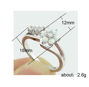 Anello con fiore per donna, elegante gioiello floreale da dito, accessorio alla moda per tutti i giorni e per feste - Product Image 2