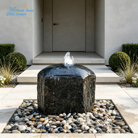 Fontaine murale d'eau naturelle standard, minimaliste, en pierre de granit, pour patio