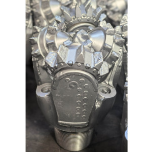 ดอกสว่านเจาะน้ำแบบ Tricone ขนาด 10 <span class=keywords><strong>5</strong></span> <span class=keywords><strong>8</strong></span> นิ้ว พร้อมลูกปืนแบบปิดผนึกและฟันกัดแบบ Roller Cone สำหรับอุปกรณ์ขุดเจาะบ่อน้ำ มีจำหน่าย - Product Image 3