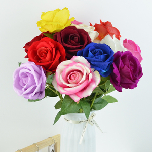 <span class=keywords><strong>Livraison</strong></span> rapide, rose artificielle en soie <span class=keywords><strong>à</strong></span> tige unique <span class=keywords><strong>de</strong></span> 51 cm, toucher réaliste, rose rose, textures réalistes avec des feuilles pour la décoration - Product Image 2