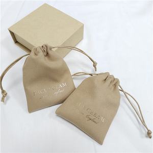 Bolsa con cordón de joyería de lujo personalizada, bolsa de embalaje de regalo de terciopelo suave con logotipo de lámina dorada, cuerdas de dibujo de cera, bolsa de joyería de gamuza - Product Image 6