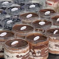 Ventes chaudes - Pot cylindrique en PET de qualité alimentaire avec couvercle à vis pour le stockage de bonbons, de collations et de gâteaux