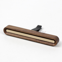 Rafraîchisseur d'air aromathérapie de luxe Logo personnalisé Diffuseur de voiture avec clip en bois naturel Parfum longue durée Parfum Évent de voiture