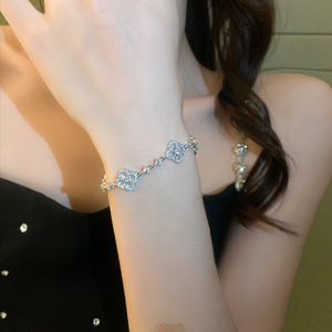 South Korea High-End Women's Elegant Light Luxury New Style Four-Petal Flower Zircon Charm <b>Bracelet</b> Fashion Chain Link <b>Bracelets</b> - Product Image 4