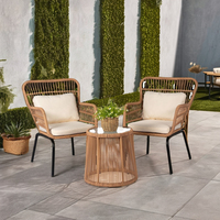 Ensemble de bistrot extérieur au design moderne de haute qualité, ensemble de canapés de jardin en rotin avec chaises en rotin PE pour cour et villa