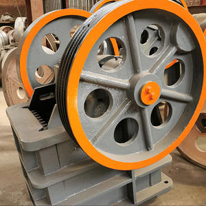 Mini Concasseur à Mâchoires Mobile Portable 150 x 250 pour Pierre et Roche, Moteur, Boîte de Vitesses, Roulement, Haute Capacité 3-4t/h, Compétitif - Product Image 2