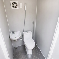 Toilettes mobiles écologiques à circulation d'eau, cabine modulaire préfabriquée en panneaux sandwich, unité recyclable, respectueuse de l'environnement