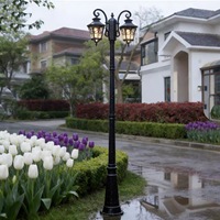 Lámpara de Columna LED Solar para Exteriores, Personalizable, Regulable, Impermeable IP65, 30W, Luz Blanca Cálida, Estilo Retro, de Aluminio, para Jardín