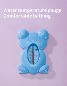 Ensemble de soins pour bébé de 13 pièces, essentiels pour nouveau-nés, kit de manucure, coupe-ongles, soins bucco-dentaires, brosse à cheveux, peigne, silicone rose/bleu/jaune - Product Image 6