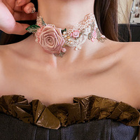 Collar de diamantes con incrustaciones de perlas de flores de tela de gama alta, diseño dulce fresco, serie forestal, accesorio de regalo al por mayor
