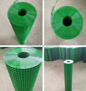 Malla de alambre soldada recubierta de PVC verde para aplicaciones de cercas agrícolas - Product Image 4